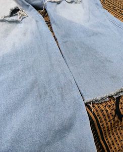 Knee Cut Mid Blue Denim
