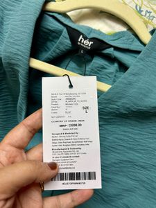 Sea green top