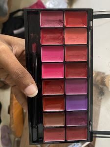 Mars Infinity Lip Palette