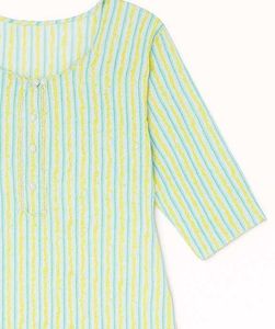 Striped Women&#39;s kurti