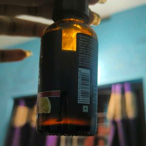 Wow niacinamide Serum (Free Ponds Creamy)