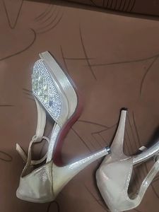 Spiffy Sparrow Heels It&#39;s 39 Size