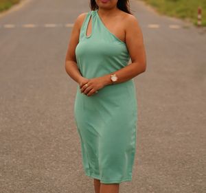 Chic One-Shoulder Dress