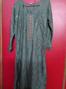 Green Embroidered Kurta