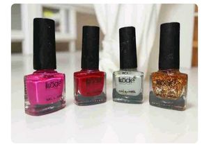 NAIL POLISH