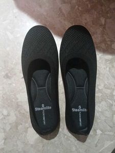 Black Streamlite Comfort Flats - Size 8