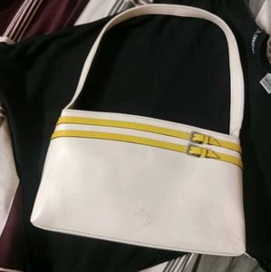 golden duck Shoulder Bag