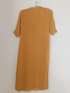 Hand Floral Embroidered Kurta pant set .