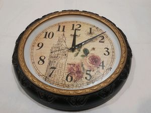 Wall Clock &amp; Decor ⏰️