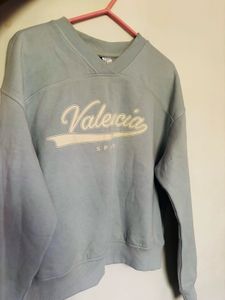 H&M light blue v-neck Valencia sweatshirt