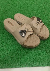 Red Chilly Beige Bow Slides