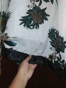 An Elegant Lehanga Skirt For Party Wear