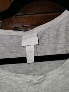 H&amp;M T Shirt