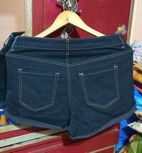 Denim Shorts😍