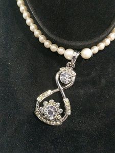 Pearl Necklace & Earrings Set
