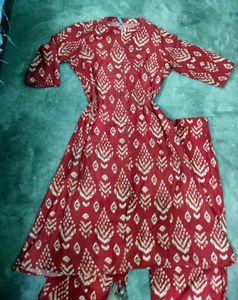 Beautiful Red Ikkat Print Kurti Set