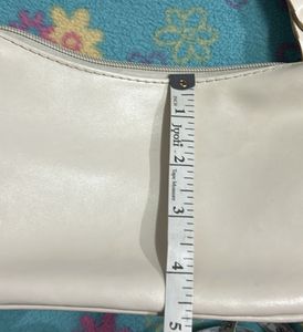 Elegant Off-White Shoulder Bag