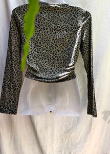 1756. CENTRE RUCHED SEXY TOP
