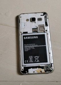 Samsung J7