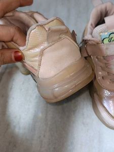 Girl&#39;s Pink &#34;Kisses&#34; Sneakers