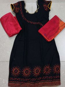 Kurta Set For Ladies..