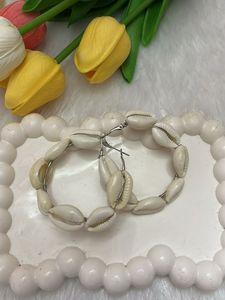 Pinteresty Shell Hoop Earrings