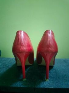 Red Pointed Heels