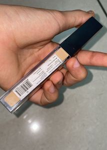 Hilary Rhoda High Coverage Concealer