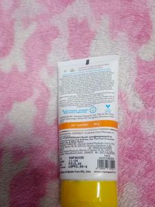 this is mamaearth, vitamin c, oli free face moistu