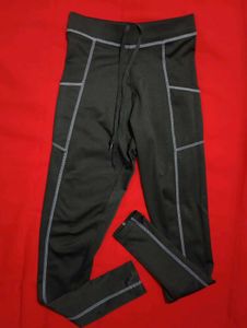Black Athletic Leggings with Pockets