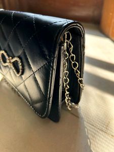 Styli Black Quilted Shoulder Bag
