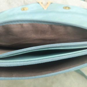 blue-grey slingbag ✧