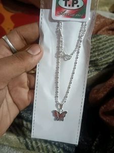 Butterfly Pendant Necklace (it&#39;s fully untouched)