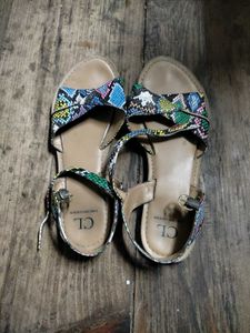 Carlton London Flats On Sale!