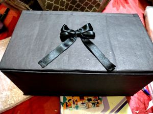 CUSTOMIZED BOX
