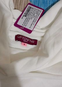 Uptoni Top