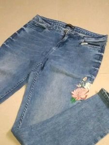 Floral Embroidered Denim Jeans
