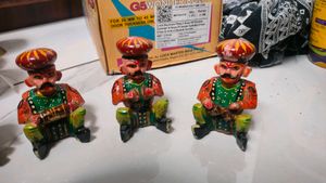 Handcrafted Indian Showpieces