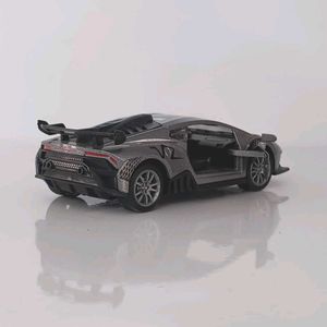 Famous Model Toy Car (Pcs.1)