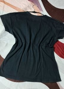 QUEEN GRAPHIC TEE