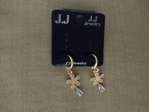 J.J. Jewelry Flower Earrings