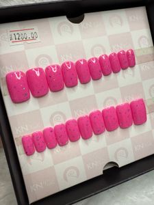(sale) Bright Pink Hand Painted Gel Press On Nails