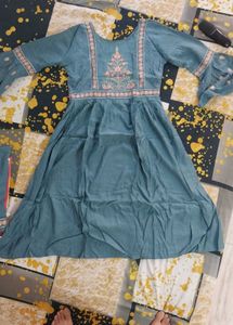 Elegant Embroidered Kurta