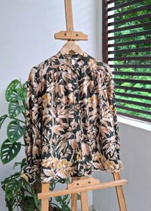 H&amp;M Floral Print Blouse -