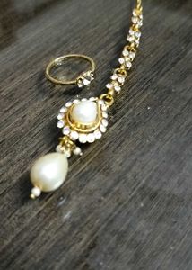 Forehead Ornament (Maang Tikka) And Ring