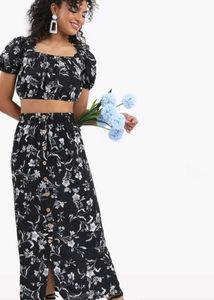 TokyoTalkies Floral Printed Square Neck Co-ord set