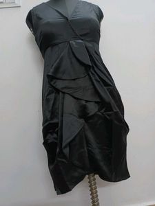 Elegant Black Sleeveless Dress