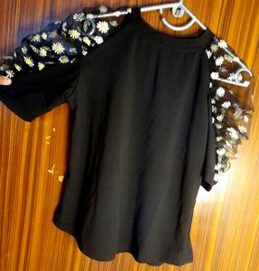 Dandelion Netted Puff Sleeve Top