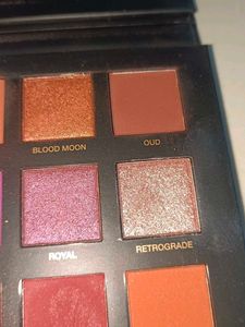 Huda Beauty Desert Dask Eyeshadow Palette