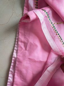 Pink Floral Embroidered Saree Without Blouse